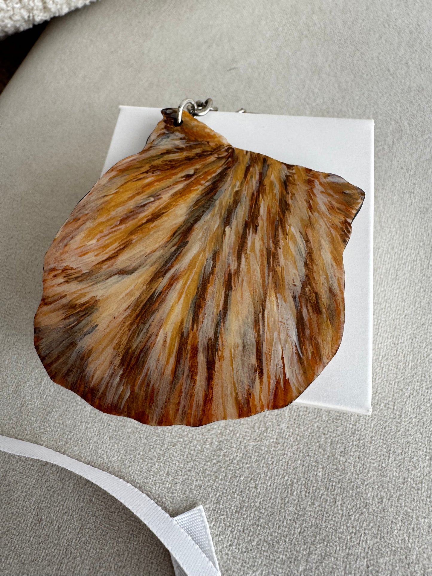 Custom Cat Portrait Keychain - Hand-Painted Wooden Pet Keychain